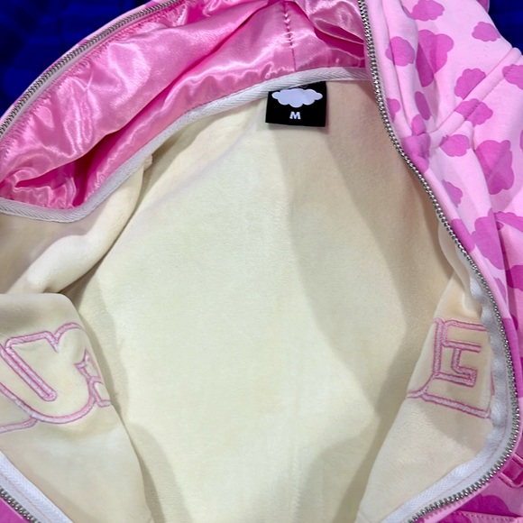 Scubieee full zip, medium, double knitted. Brand new never worn. - Picture 2 of 2